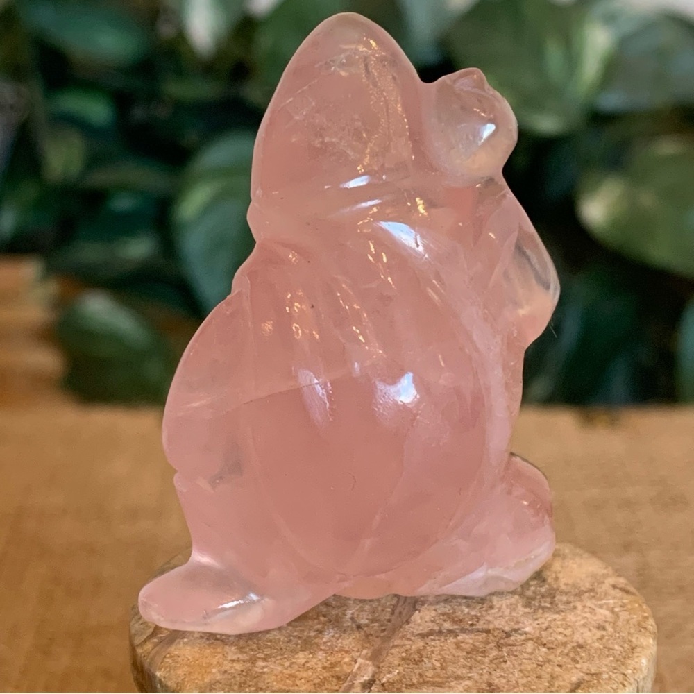 Fine VTG Antique Hand Carved Rose Quartz Daikokuten Seven Lucky Gods Figurine 2" - Picture 6 of 16
